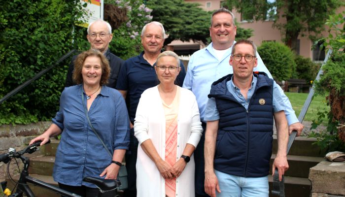 hinten von links: Heinz Breitenbach, Joachim Lucas und Matthias Pfeifervorne von links: Christiane Kapp, Alena Lochner und Carsten Kauck