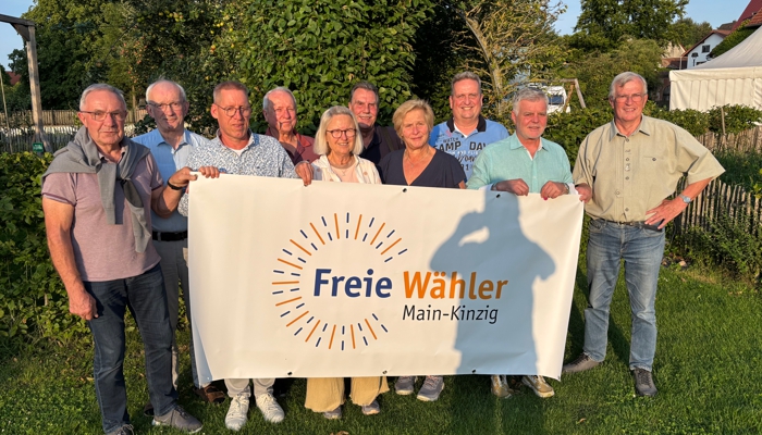 Der Vorstand des Kreisverbandes Main-Kinzig.v. l. n.r.: Hans-Georg Schießer, Heinz Breitenbach, Carsten Kauck (Fraktionsvorsitzender imKreistag), Joachim Lucas, Alena Lochner, Manfred Kapp, Christiane Kapp, Matthias Pfeifer, Berthold Schreiber, Gerd Robanus. Der Vorstand des Kreisverbandes Main-Kinzig.v. l. n.r.: Hans-Georg Schießer, Heinz Breitenbach, Carsten Kauck (Fraktionsvorsitzender imKreistag), Joachim Lucas, Alena Lochner, Manfred Kapp, Christiane Kapp, Matthias Pfeifer, Berthold Schreiber, Gerd Robanus.